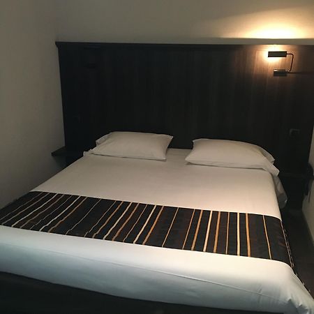 กีริอ๊าด โรเดซ Hotel ภายนอก รูปภาพ