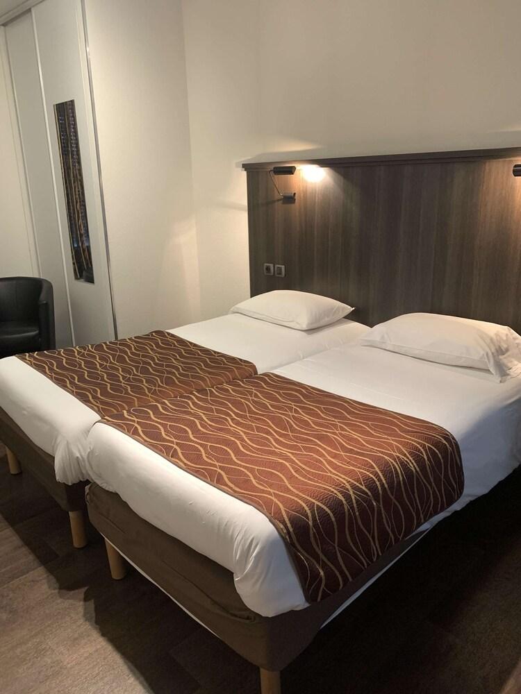 กีริอ๊าด โรเดซ Hotel ภายนอก รูปภาพ